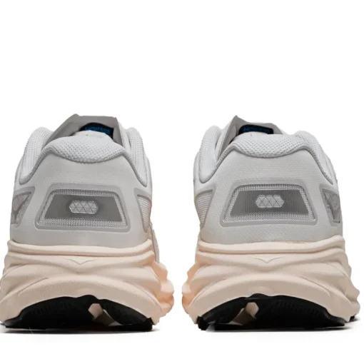 Hoka Clifton One9