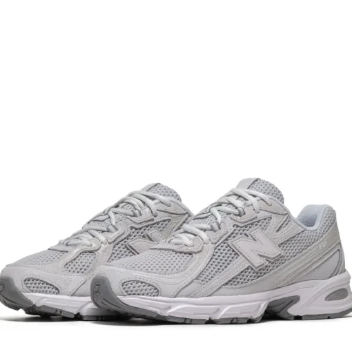 New Balance 740