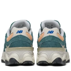 New Balance 9060 (GS)