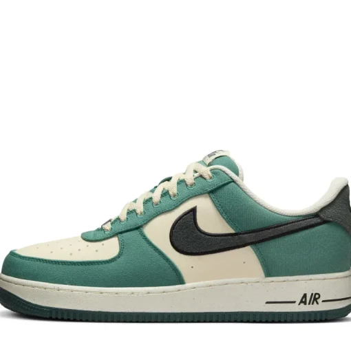 Nike Air Force 1 '07 LV8