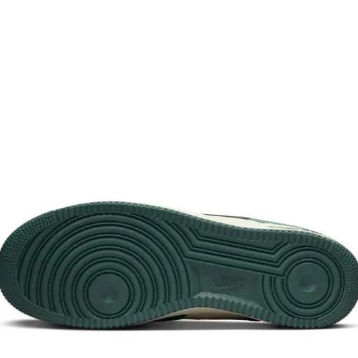 Nike Air Force 1 '07 LV8
