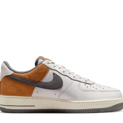 Nike Air Force 1 '07 LV8