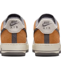 Nike Air Force 1 '07 LV8