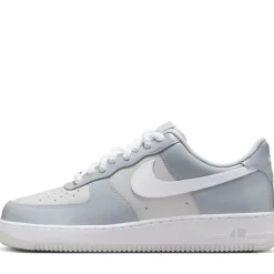 Nike Air Force 1 '07 LV8