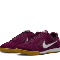 Nike Gato