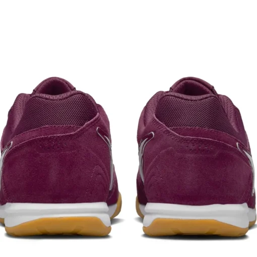 Nike Gato