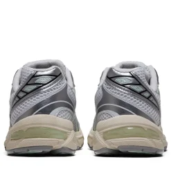 Women's Asics Gel-1130