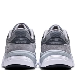 Women's New Balance Made in USA 990v6