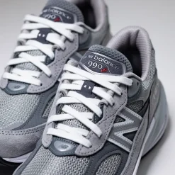 Women's New Balance Made in USA 990v6