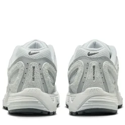 Women's Nike Air Pegasus 2005
