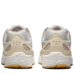 Women's Nike P-6000