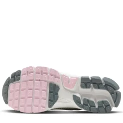 Women's Nike Zoom Vomero 5