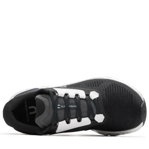 Women's On Cloudstratus 3